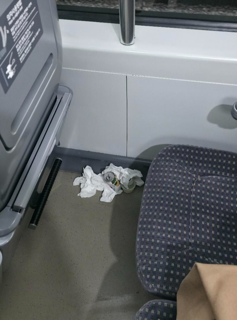 인스타 DM 제보-제보 내용-안녕하십니까 제보할 게 생겼습니다.2025년 11월 12일부산역 발 서울역 행 ITX-마음 9906 6호차 7A수원역에서 올라타보니이런 쓰레기가.jpg